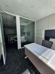 Ocean Financial Centre (D1), Office #582272401
